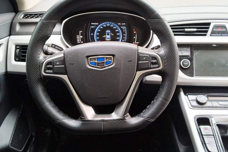 Used Geely Auto Emgrand X7 Sport 2016 2.0L Manual ZhiShang Version
