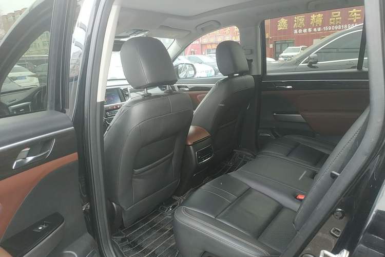 Used GAC Trumpchi GS8 2017 320T Four-Wheel Drive Luxury Smart Connectivity Version (7 Seats)