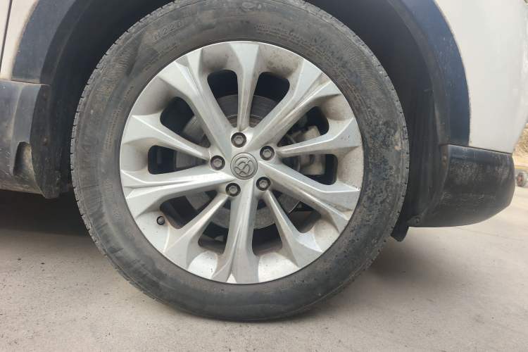 Used Brilliance V3 2015 1.5L Manual Comfort Model
