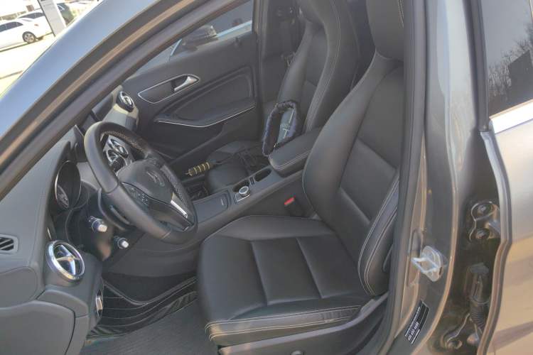 Used Mercedes-Benz GLA 2015 GLA 220 4MATIC Fashion Model