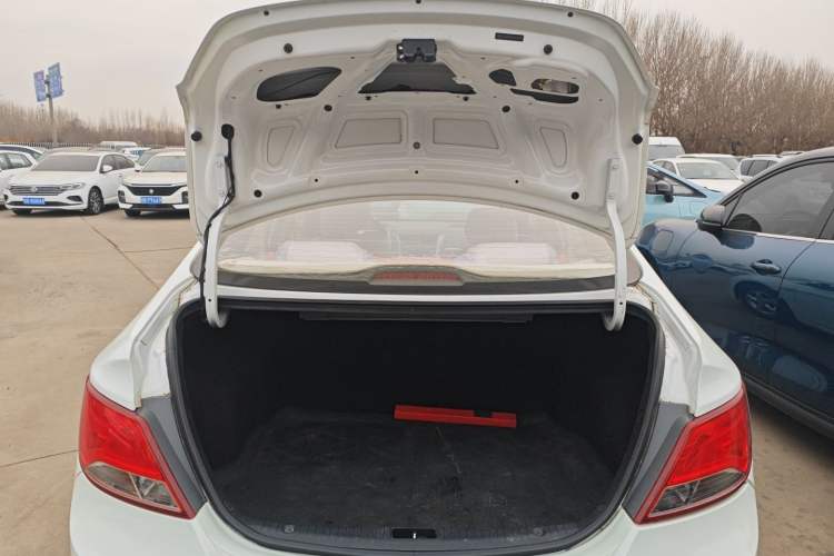 Used Hyundai Verna (older generation) 2014 1.4L Automatic Smart GLS