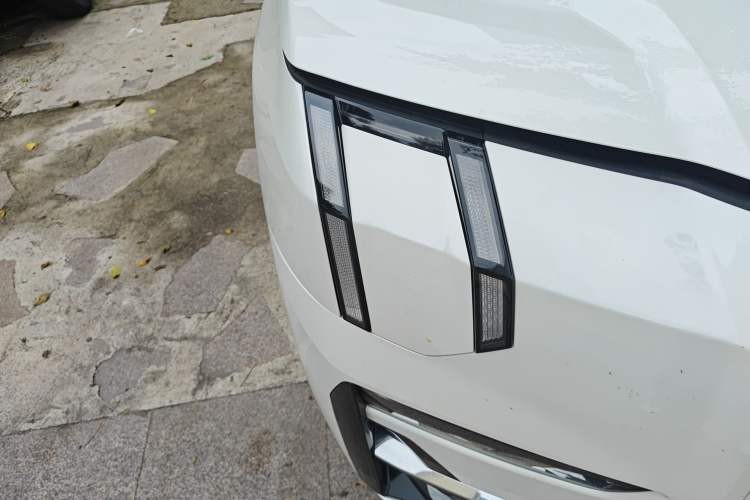 Used Zeekr 009 2024 7-Seater Walk-Through Version Four-Wheel Drive 108 kWh