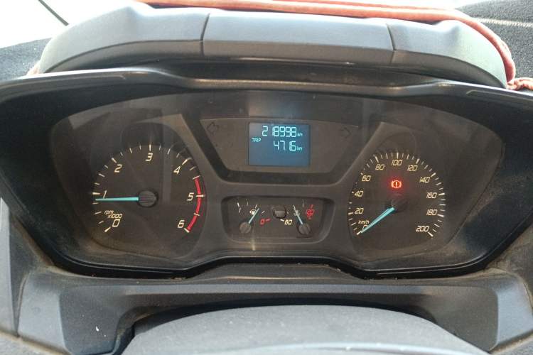 Used Ford Transit 2017 2.0T Diesel Multi-Purpose Commercial Vehicle Short Wheelbase Low Roof China V Standard
