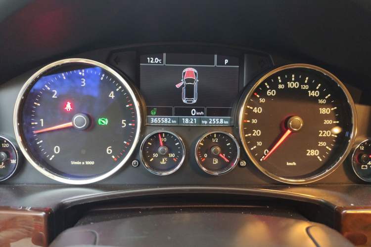 Used Volkswagen Touareg 2009 3.0T Diesel Luxury Version Instrument Cluster