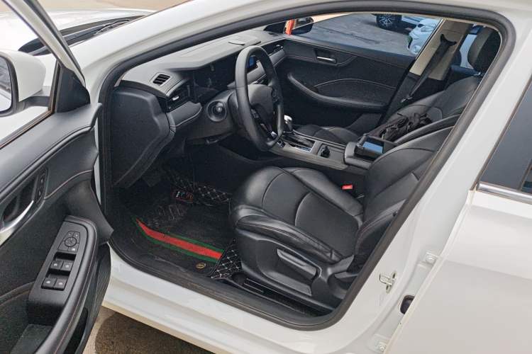 Used Roewe i5 2023 1.5L CVT Luxury Edition Driver Seat