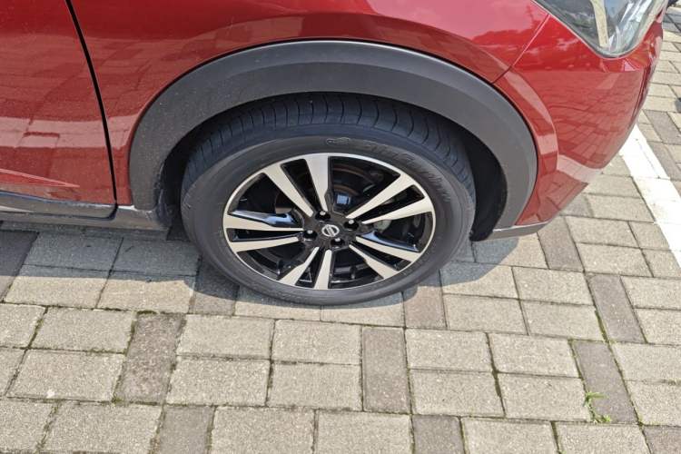 Used Nissan Kicks 2019 1.5L CVT Smart Connect Luxury Edition
