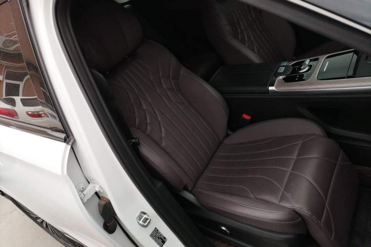 Used Chery Tiggo 9 2025 2.0T Automatic Two-Wheel Drive Luxury Edition 5 Seats Right Front Seat