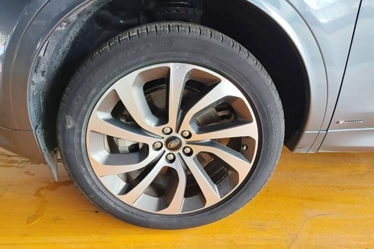 Used Land Rover Discovery Sport 2020 249 PS R-Dynamic Performance Edition