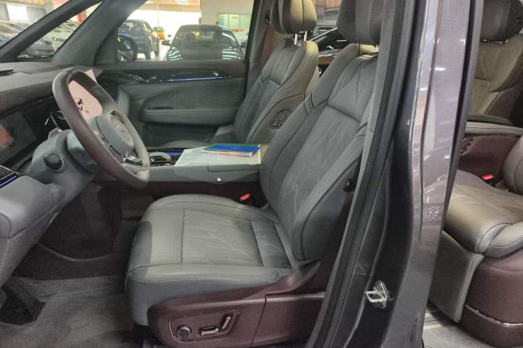 Used Zeekr 009 2024 7-Seater Aisle Version 108 kWh Left Front Seat