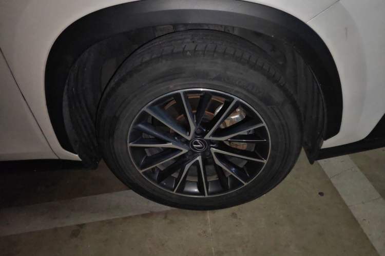 Used Lexus NX 2024 260 Front-Wheel Drive Chuan Yue Edition Right Front Wheel Hub