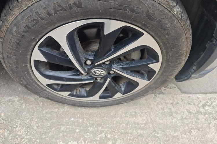 Used Toyota IZOA 2018 2.0L Yichi Version China VI Standard
