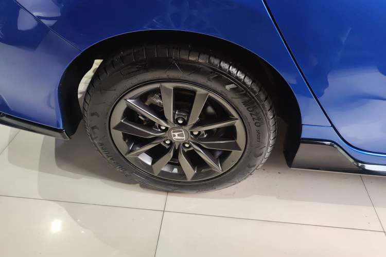 Used Honda Civic 2021 HATCHBACK 220TURBO CVT New Trendsetter
