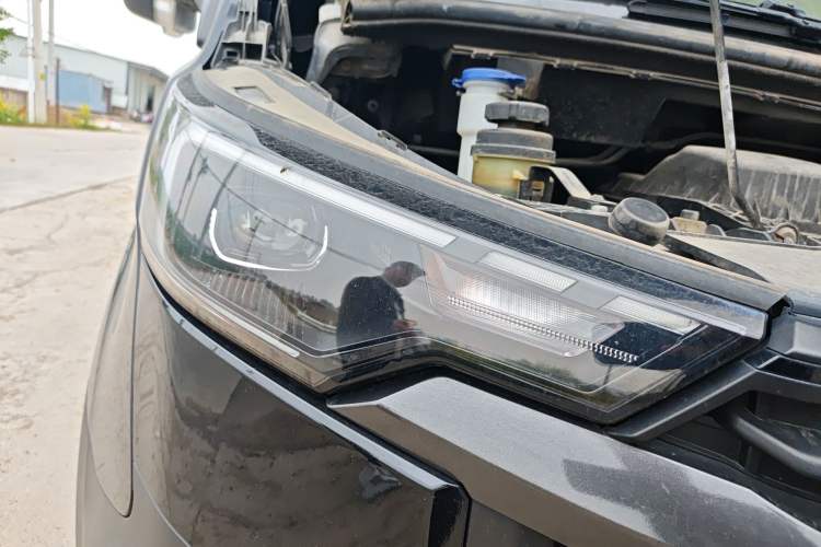 Used Ford Transit 2023 2.0T Diesel Automatic Multi-Purpose Commercial Vehicle Mid-Frame Mid-Roof 5/6 Seats Right Front Headlight