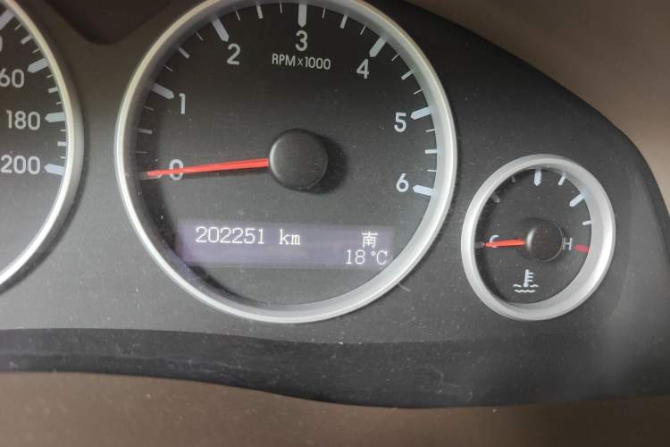 Used Buick GL8 2006 Lu Zun 3.0L CT Comfort Edition
