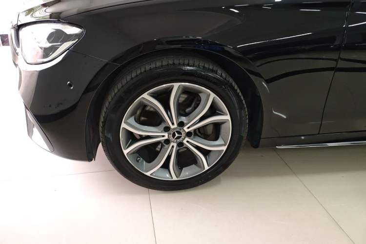 Used Mercedes-Benz E-Class 2021 E 300 L Sporty and Stylish Model