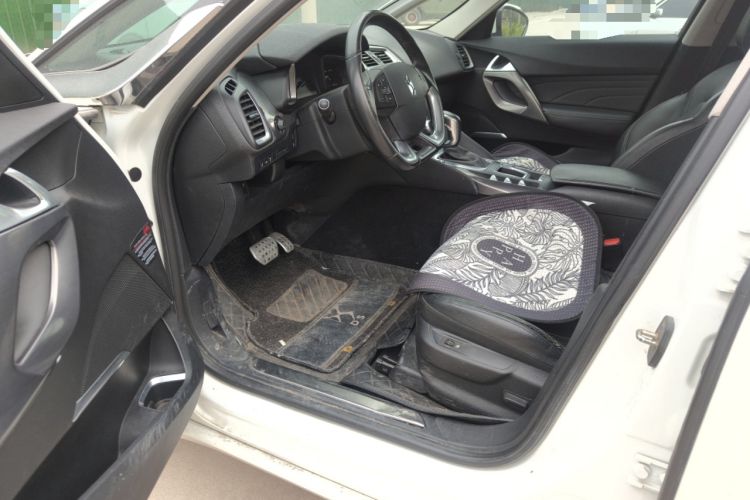 Used DS 5 2014 1.6T Luxury Edition THP200
