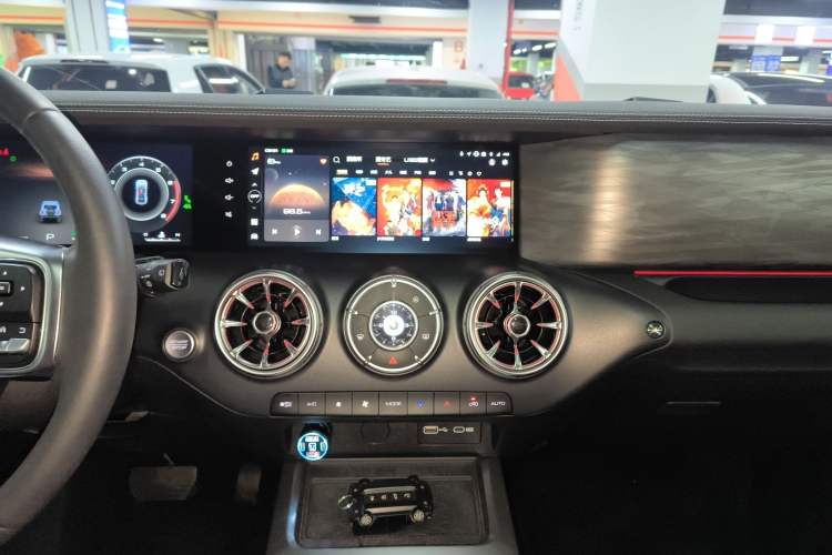 Used Tank 300 2024 2.0T Crosser
