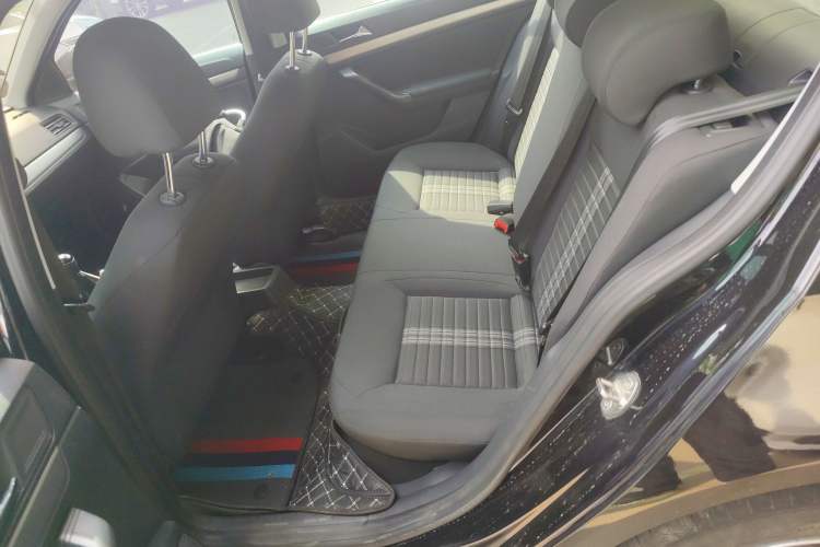 Used Volkswagen Lavida 2019 Lavida Start 1.5L Manual Fashion Edition China VI Standard Left Rear Seat