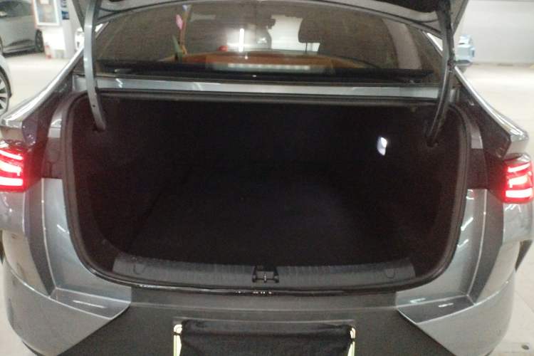 Used BYD e7 2025 Model 520 Smart Mobility Edition
