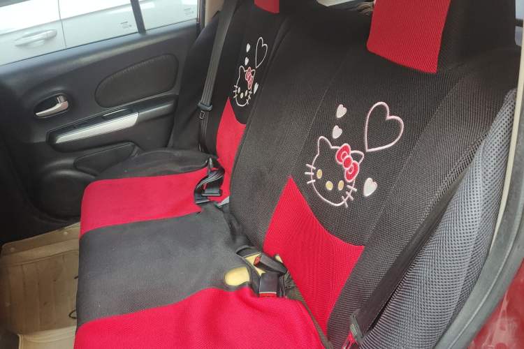 Used Venucia R50X 2013 1.6L Automatic Model
