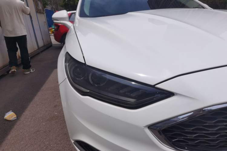 Used Ford Mondeo 2017 EcoBoost 180 Stylish Model Right Front Headlight