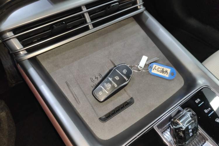 Used BYD Seal 07 DM-i 2025 Intelligent Driving Version DM-i 1.5L 125 km Prestige Edition Interior 1