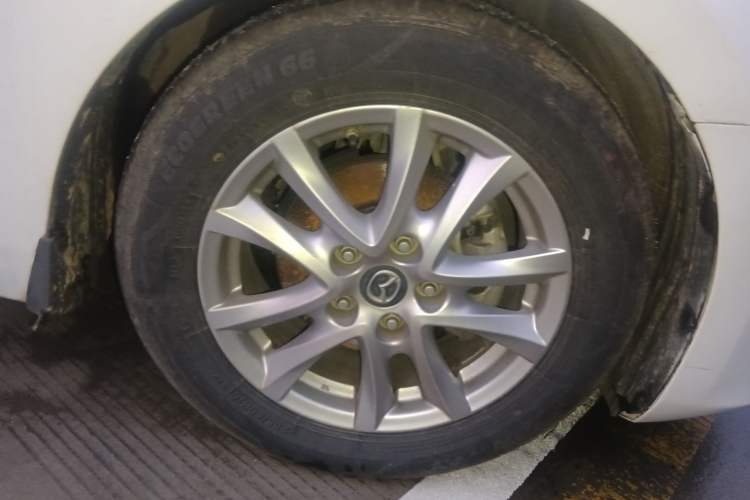 Used Mazda Mazda 3 Axela 2016 Sedan 1.5L Automatic Comfort Model
