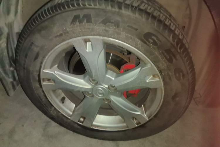 Used Great Wall M4 2015 1.5L AMT Luxury Model Right Front Wheel Hub