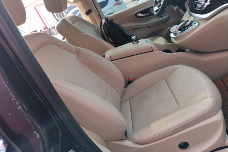 Used Mercedes-Benz V-Class 2018 V 260 L Prestige Extended Version China VI
