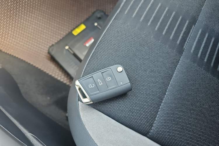 Used Volkswagen T-ROC 2022 280TSI DSG Two-Wheel Drive Elite PLUS