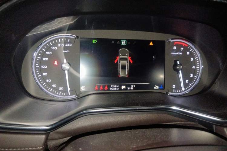 Used Roewe RX8 2018 30T Smart Connectivity All-Wheel Drive Supreme Edition
