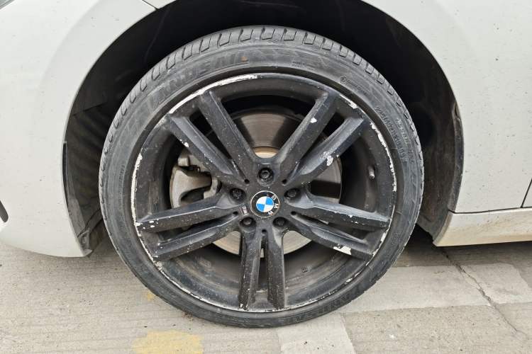 Used BMW 1 Series 2019 120i Leading Model M Sport Package Left Front Wheel Hub