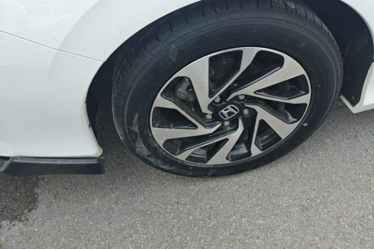 Used Honda Civic 2016 220TURBO Manual Luxury Edition
