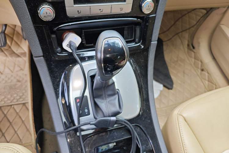 Used Ford S-MAX 2008 2.3L 7-Seater Luxury Version
