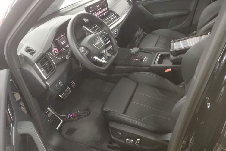 Used Audi Q5L 2025 quattro 45th Anniversary Edition 40 TFSI Luxury Dynamic Model
