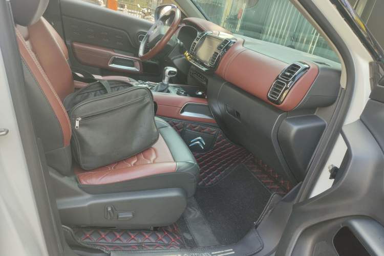 Used Citroen C5 AIRCROSS 2017 350THP Luxury Model Right Front Seat