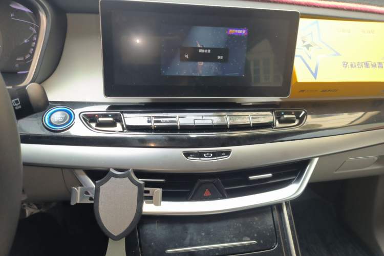 Used Geely Auto Jiajie New Energy 2021 ePro 1.5TD PHEV Comfort Edition Audio And AC Panel