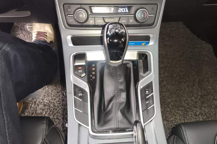 Used Geely Auto Vision S1 2018 1.4T CVT Fēngruì Model