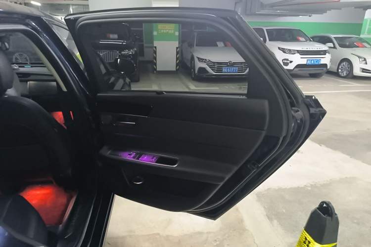 Used Jaguar XFL 2020 XFL 2.0T P200 Two-Wheel-Drive Rally Flag Edition