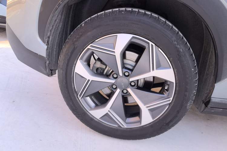 Used AION V 2022 Plus 70 Smart Edition Ternary Lithium Exterior 4