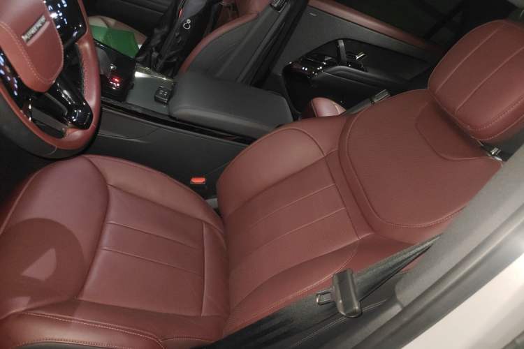 Used Land Rover Range Sport 2024 400PS Dynamic SE Left Front Seat