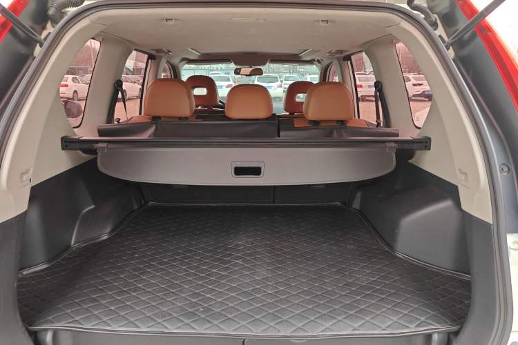 Used Dongfeng Fengdu MX6 2016 2.0L CVT Two-Wheel Drive Dream Edition