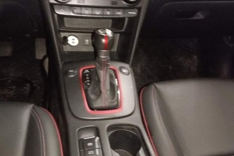 Used Hyundai ENCINO 2019 1.6T Iron Man Edition Gear Lever