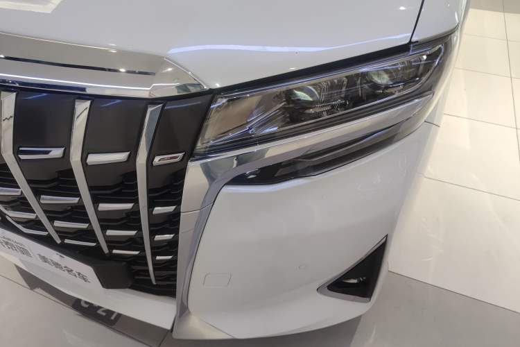Used Toyota Alphard 2020 Dual-Engine 2.5L Prestige Edition
