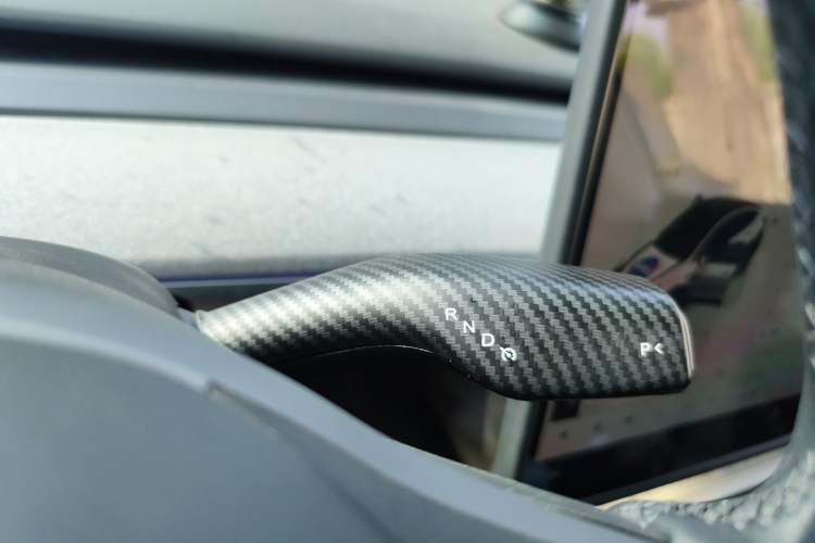 Used Tesla Model Y 2023 Rear-Wheel-Drive Version
