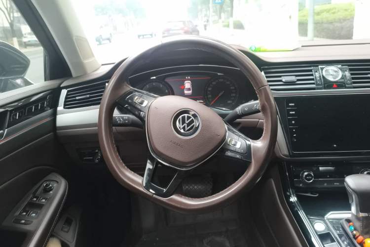 Used Volkswagen Phideon 2021 380TSI Luxury Edition