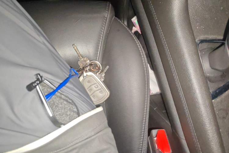 Used Cadillac XT5 2018 25T Luxury Model Vehicle Key