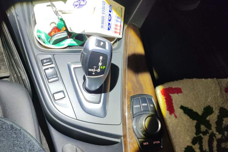 Used BMW 3 Series 2013 320Li Fashion Model Gear Lever