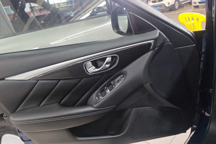 Used Infiniti Q50L 2018 2.0T Comfort Edition China V Standard Interior 7