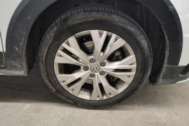 Used Volkswagen C-TREK 2017 230TSI Manual Comfort Version